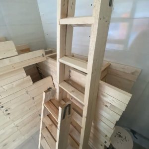 نردبان چوبی سفری